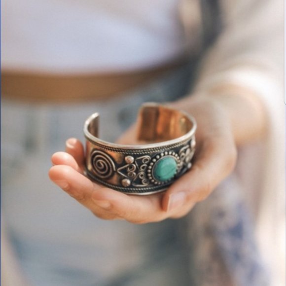 BACK IN STOCK❣️Poseidon’s Eye Iron Arm Bracket